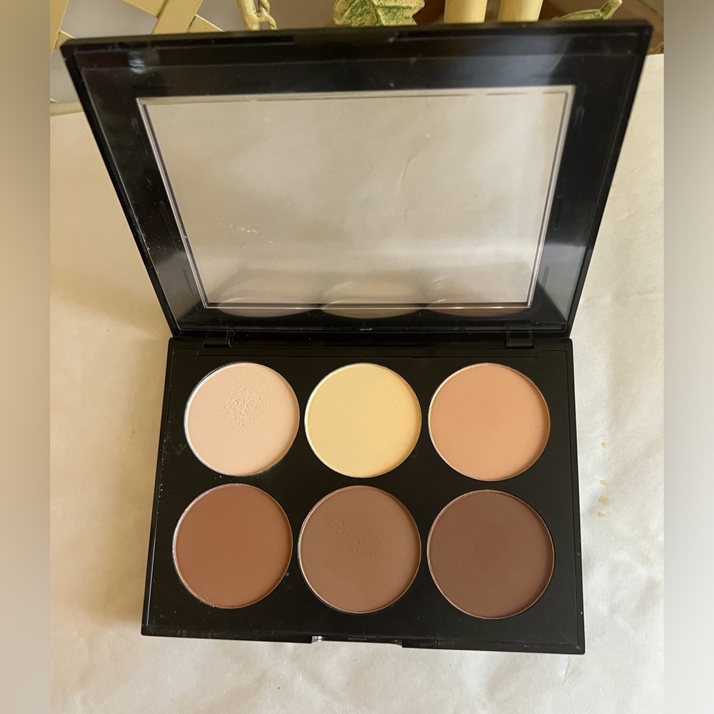 Sephora Contour and Highlight Palette New